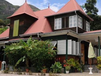 Eat at Marie Antoinette